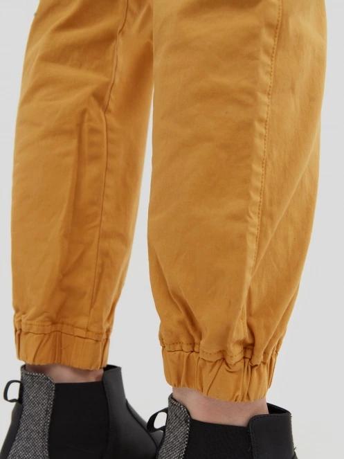pantaloni de strada cu buzunare laterale pt. femei Fundango Alina Cargo Pants galben 7