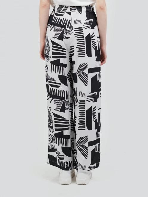 pantaloni lungi pt. femei Fundango Poppy Pants negru 3